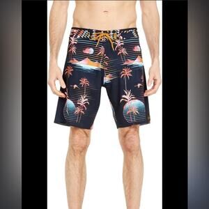 NWOT Billabong Sundays airlite 19” asphalt size 28